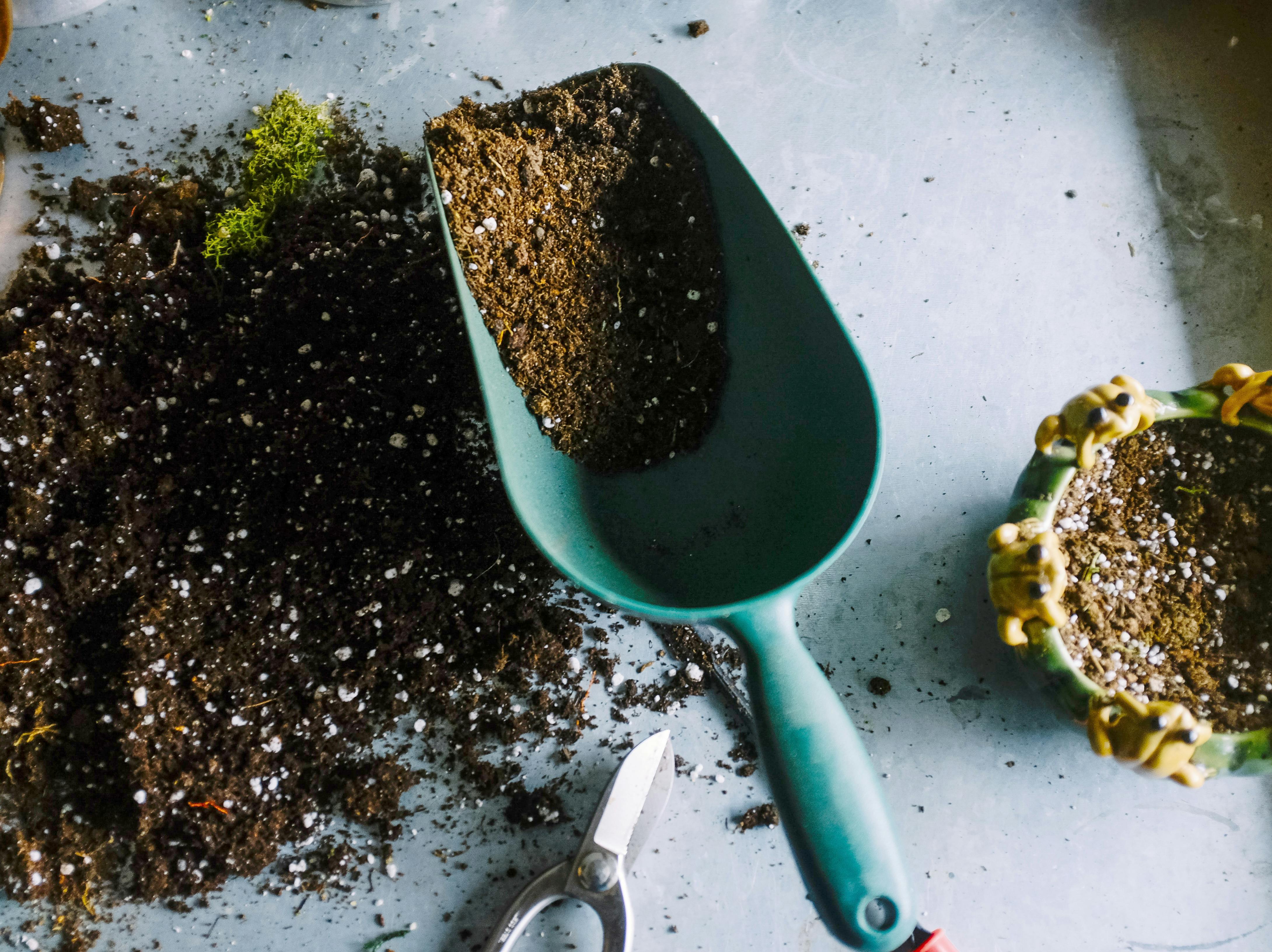 Make Your Own Potting Mix